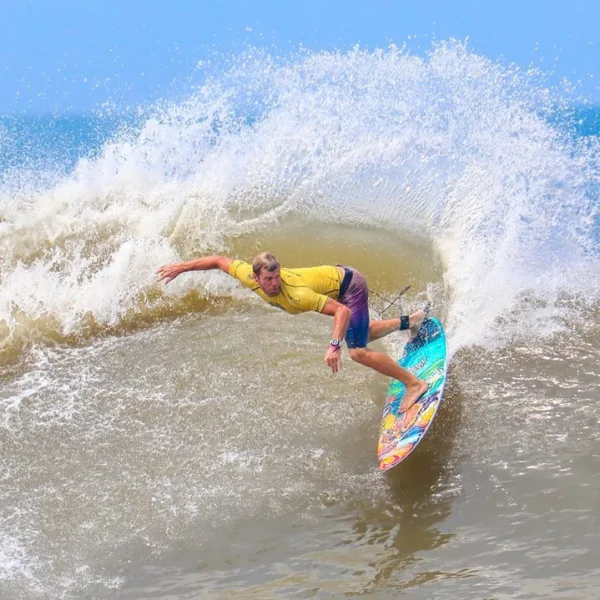 El surfista Leandro "Lele" Usuna clasificó a los Juegos Olímpicos de Tokio 2020