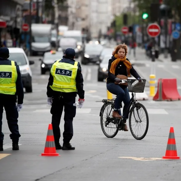 Reino Unido postergaría un mes la flexibilización de las restricciones