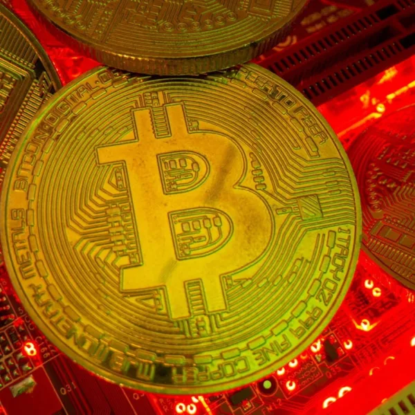 China vuelve contra las criptomonedas y el Bitcoin se hunde debajo de los US$30.000