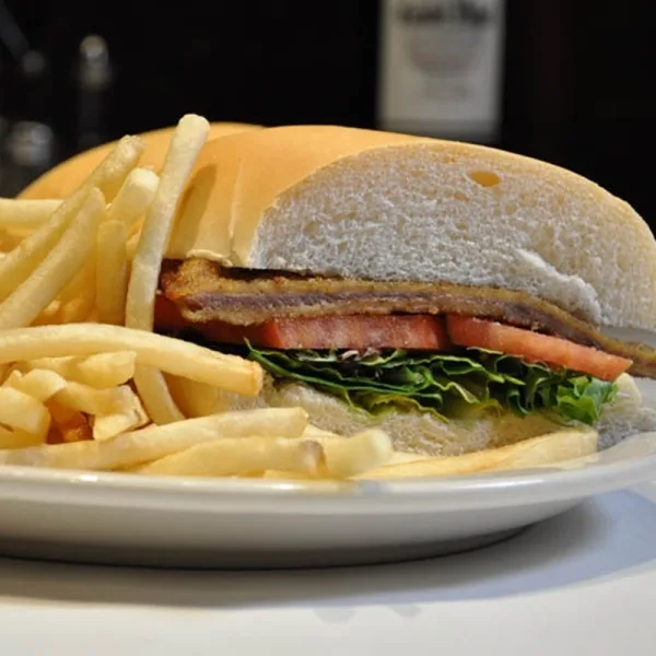 El sánguche de milanesa fue elegido como el segundo mejor plato de Argentina