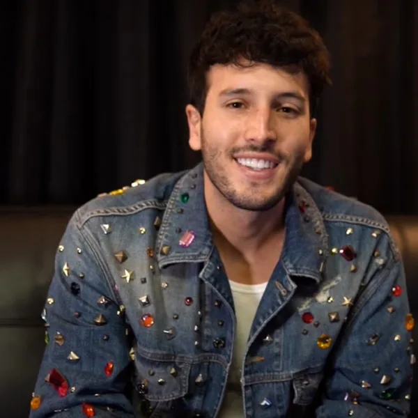 Sebastián Yatra interpretará la canción "Dos origuitas" de la película "Encanto"