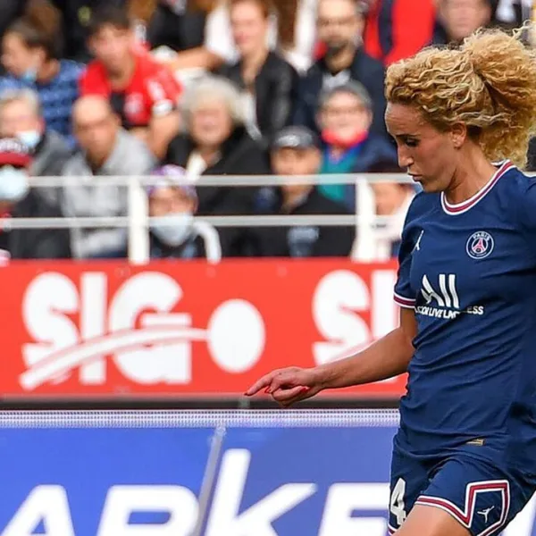 Una jugadora de PSG fue detenida por organizar un ataque contra una compañera