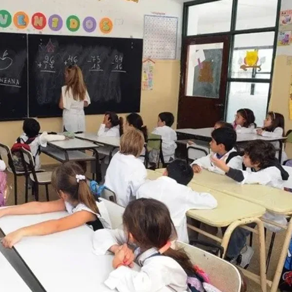 Evaluación de aprendizaje de la Unesco: el desempeño escolar de Argentina es más bajo que la media regional