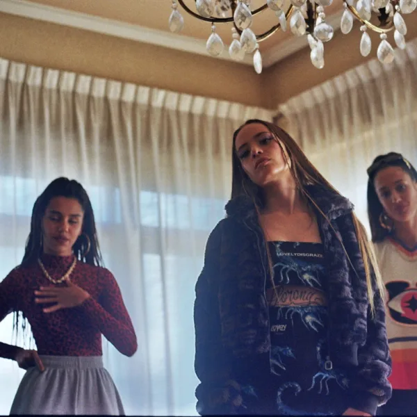 Santa Salut presenta "La Minifalda", segundo adelanto de su próximo álbum