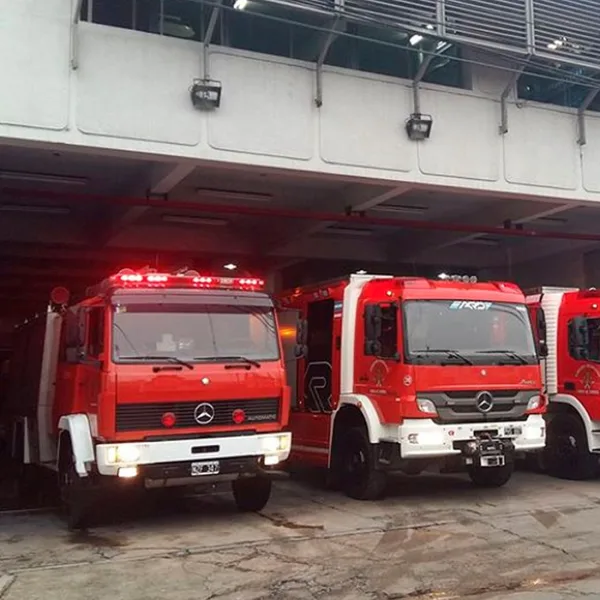 Video: bomberos de Lomas de Zamora se sumaron al 'Bar challenge'