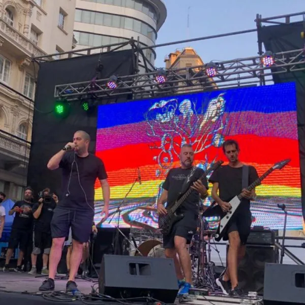 Pato Fontanet tocó junto a su banda en el homenaje a las víctimas de Cromañón