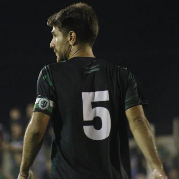 Leonardo Ponzio sufrió una dura lesión jugando para William Kemmis