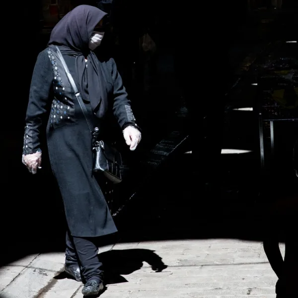 Irán: indignación tras la decapitación de una mujer en manos de su marido