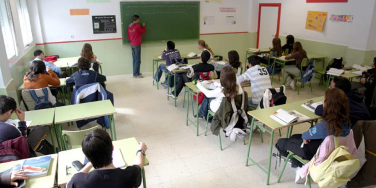La paritaria nacional docente cerró con un aumento del 45,5% en cuatro ...