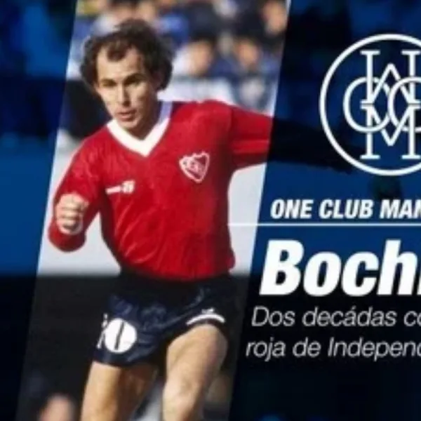Ricardo Bochini recibió un premio por haber jugado toda su carrera en un mismo club