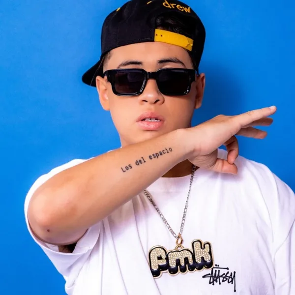 Así fue la presentación de "Desde el espacio", el álbum debut de FMK