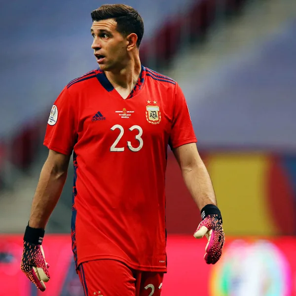 El Dibu Martínez reveló cómo se llama el grupo de What's App de la selección