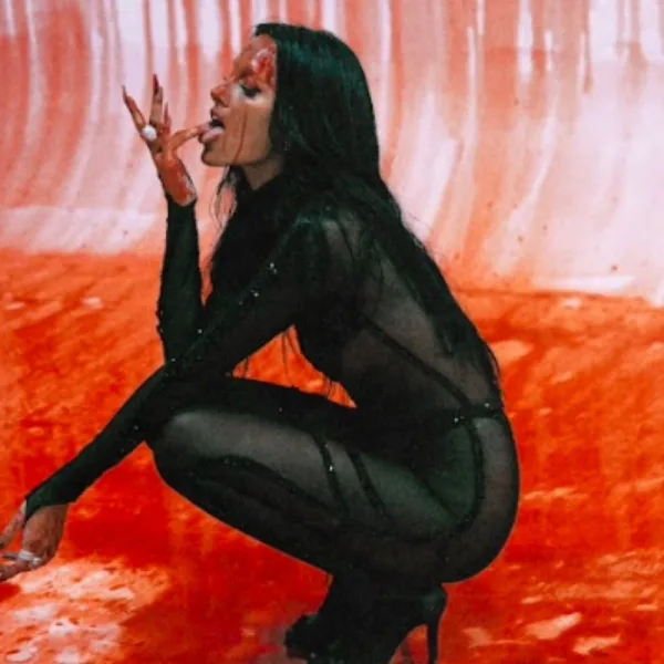 Oriana Sabatini lanzó su nuevo single "325"