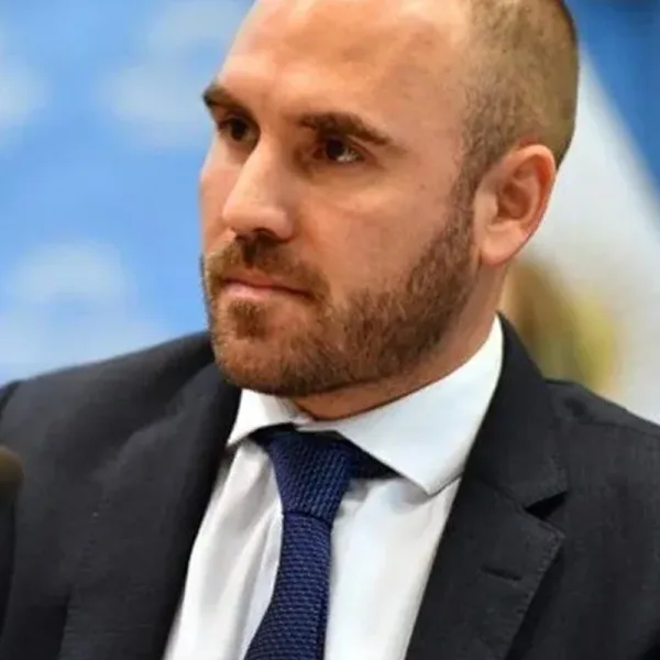 El Gobierno negó contactos con ex funcionarios para reemplazar a Guzmán: "Es falso"