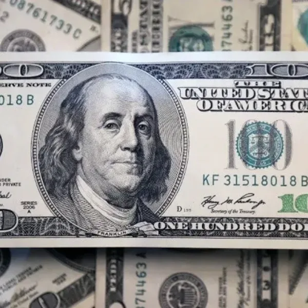 El dólar libre supera los $310 y alcanza un nuevo récord