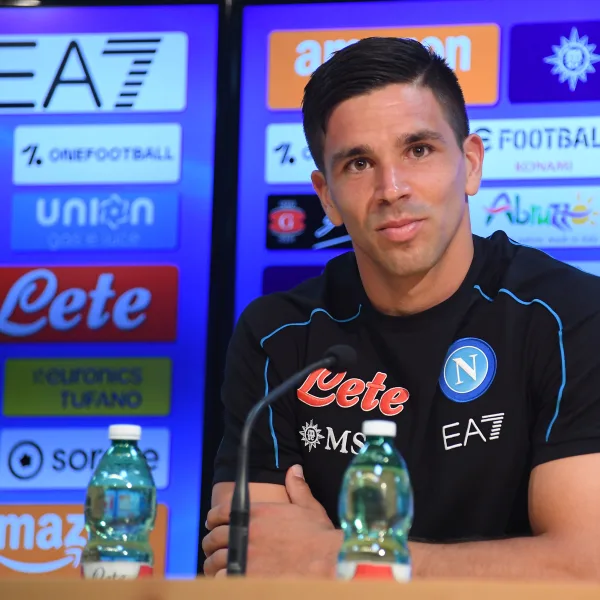 Gio Simeone: "Todo argentino sueña llegar al Napoli donde jugó Diego"
