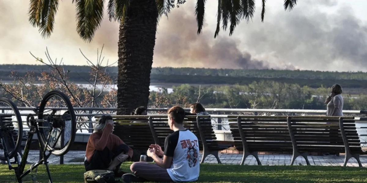 El humo de los incendios del Delta del Paraná vuelve a afectar a CABA ...