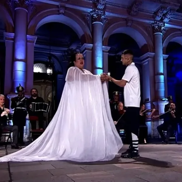 L-Gante participó de una versión diversa del himno por el aniversario de la democracia