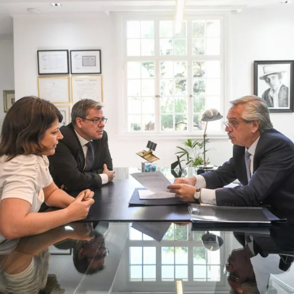 Alberto Fernández entregó a Diputados el pedido de juicio político a la Corte y planea convocar a sesiones extraordinarias lo antes posible