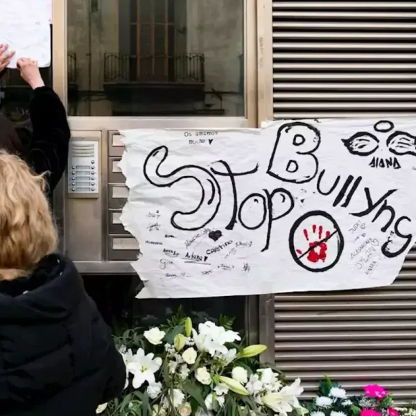 El mensaje de la mamá de las gemelas argentinas durante el funeral de Iván-Alana: “Ahora sos mi ángel”