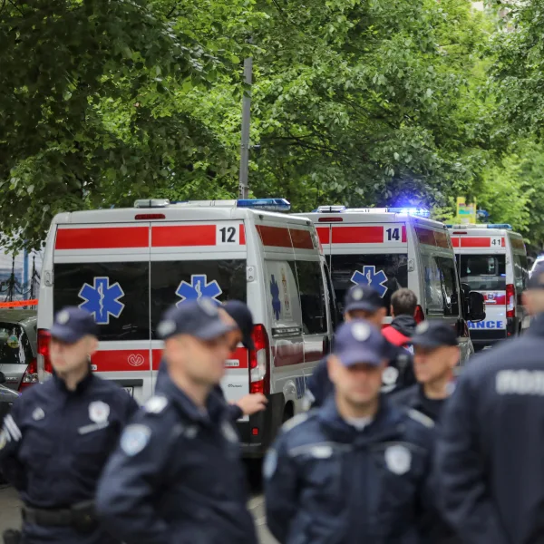 Serbia: un alumno mató a nueve personas en una escuela