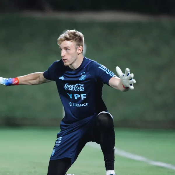 El mensaje del Dibu Martínez a Gómez Gerc, arquero de la Sub-20