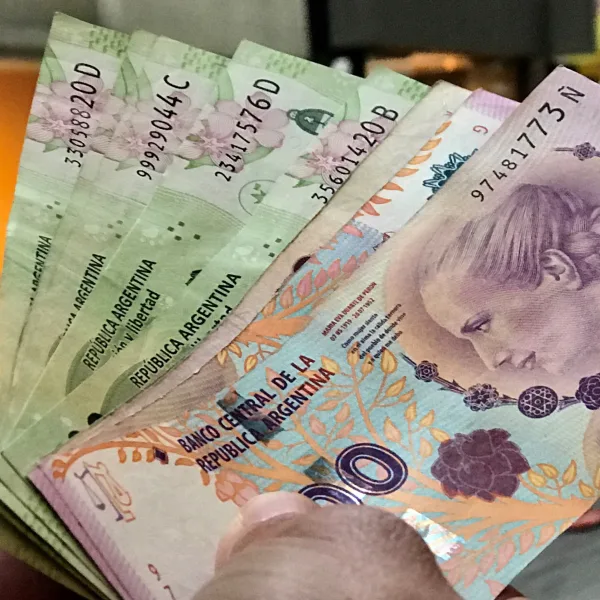 El salario mínimo aumentó a $105.500 en julio y será de $118.000 en ...