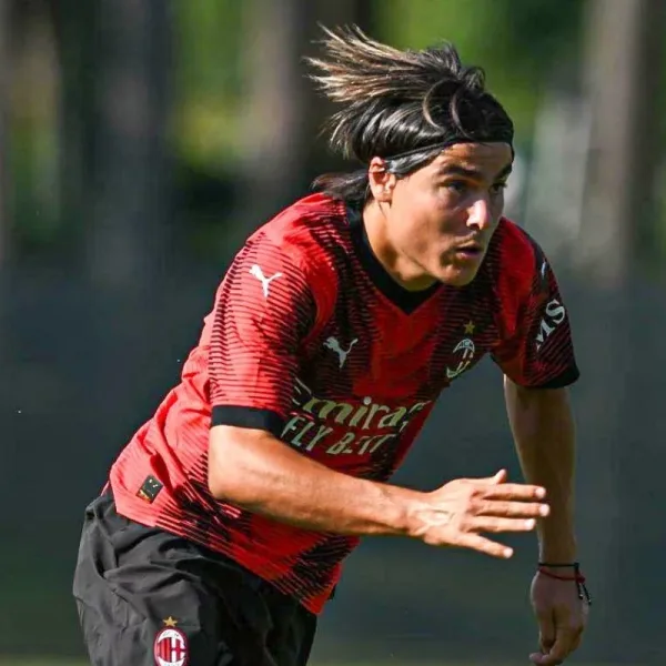 Luka Romero ya empieza a deslumbrar en el Milan: el argentino marcó un gol y dio una asistencia en su debut