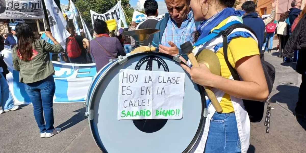 Anunciaron un paro docente para este lunes, tras las vacaciones de ...