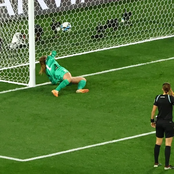 Mundial femenino: Estados Unidos quedó eliminado ante Suecia tras una increíble definición por penales que necesitó de la tecnología