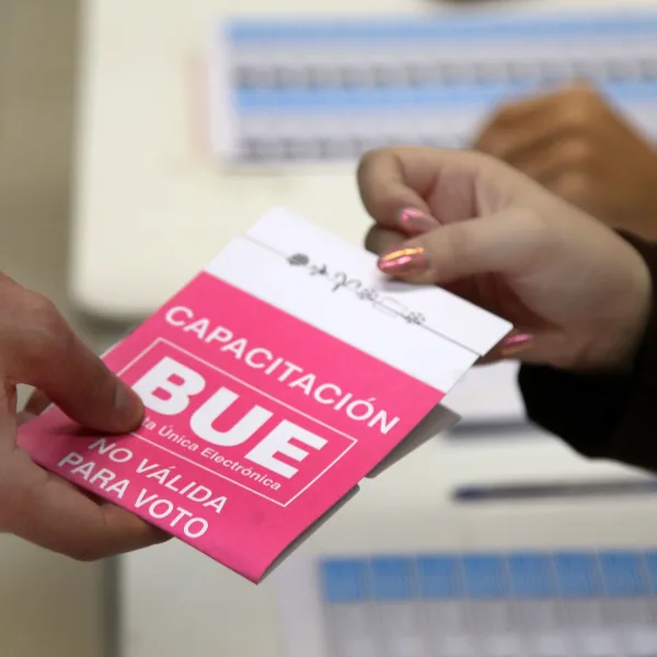 Desde la Ciudad minimizaron las fallas de la votación electrónica