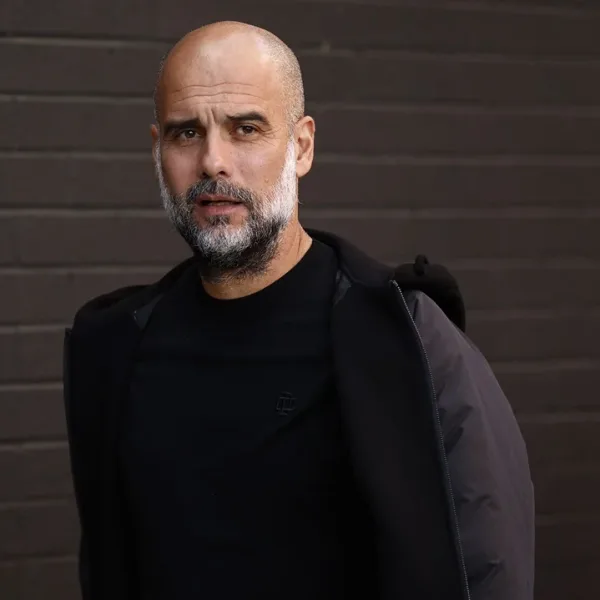 Pep Guardiola fue operado en Barcelona por un problema en la espalda