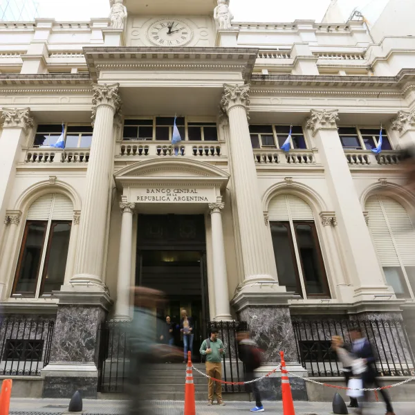 El Banco Central subió a 133% la tasa de interés que pagan los plazos fijos de hasta $30 millones