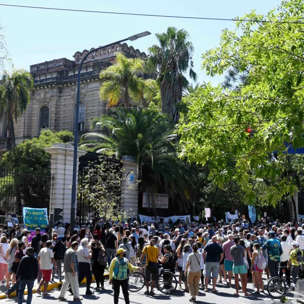 Fallo contra Gobierno porteño por escuela para personas con discapacidad auditiva