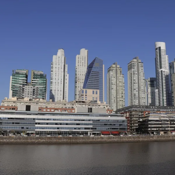 Asambleas vecinales denuncian nuevas excepciones al código de edificación en CABA