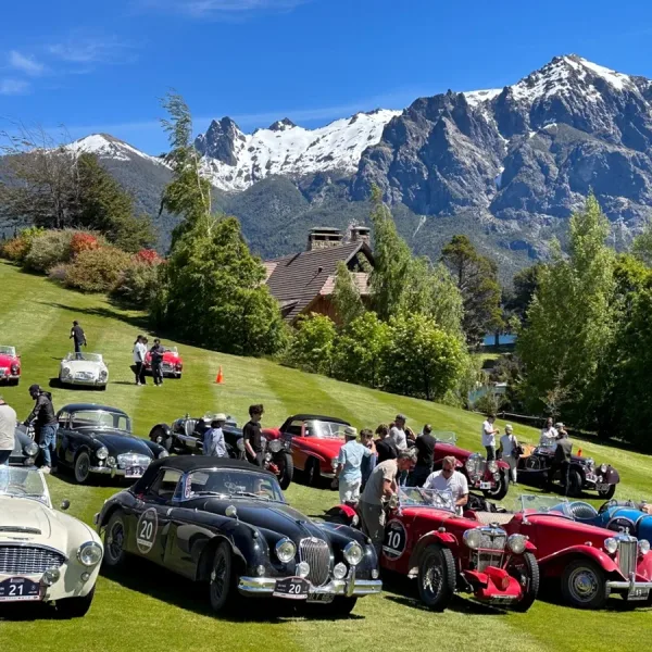 Cómo fue la competencia que reunió a autos clásicos e históricos en la Patagonia