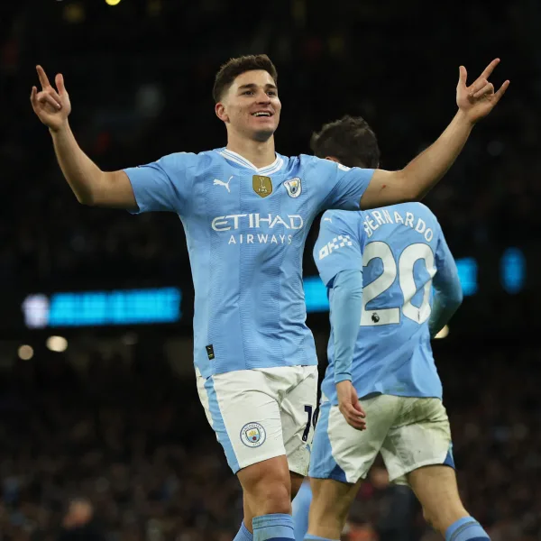 Con gol de Julián Álvarez, Manchester City cerró el año con una victoria