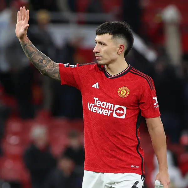 Después de cuatro meses, Lisandro Martínez volvió a jugar para Manchester United