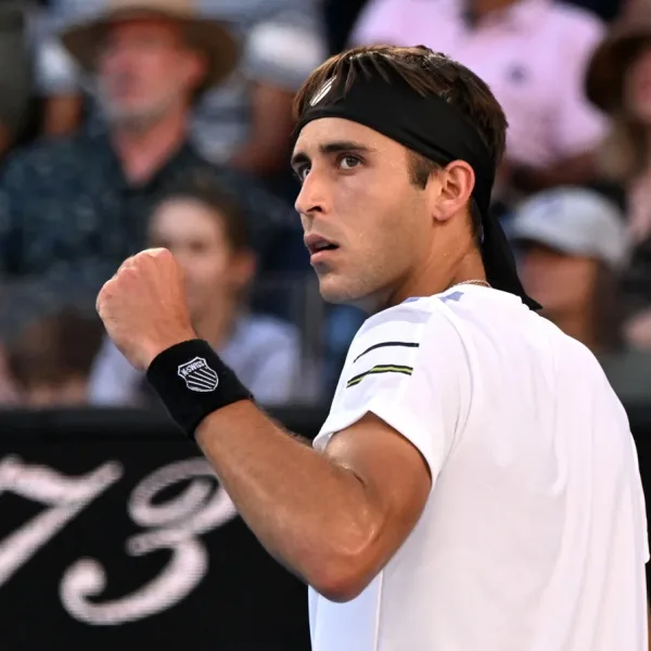 Australian Open: el gran triunfo de Tomás Etcheverry ante Andy Murray, quien anunció su probable despedida de Melbourne