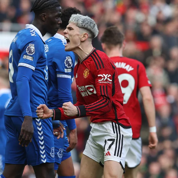 Garnacho ovacionado por los hinchas del Manchester United: "Es un sueño"