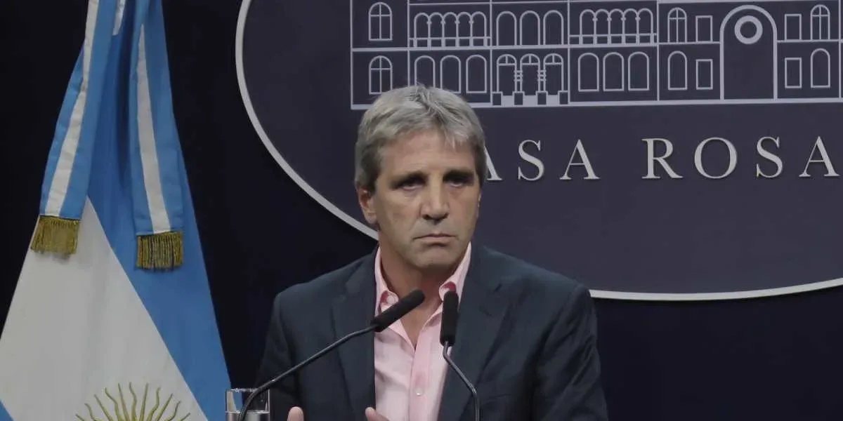 Caputo celebró que una cadena de supermercados cambie sus ofertas