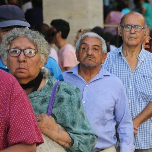 Los jubilados volverán a cobrar el bono de $70.000 en abril | Filo News