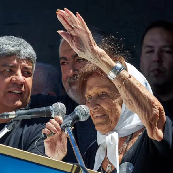 Taty Almeida desde Plaza de Mayo: "¡Tenemos 30.000 razones para defender la Patria!"