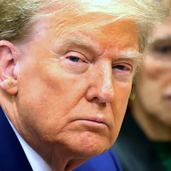 El juicio a Trump por pagos a una estrella porno será en abril