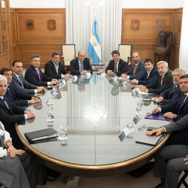 El Gobierno logró el respaldo de los gobernadores de JxC para la Ley Bases