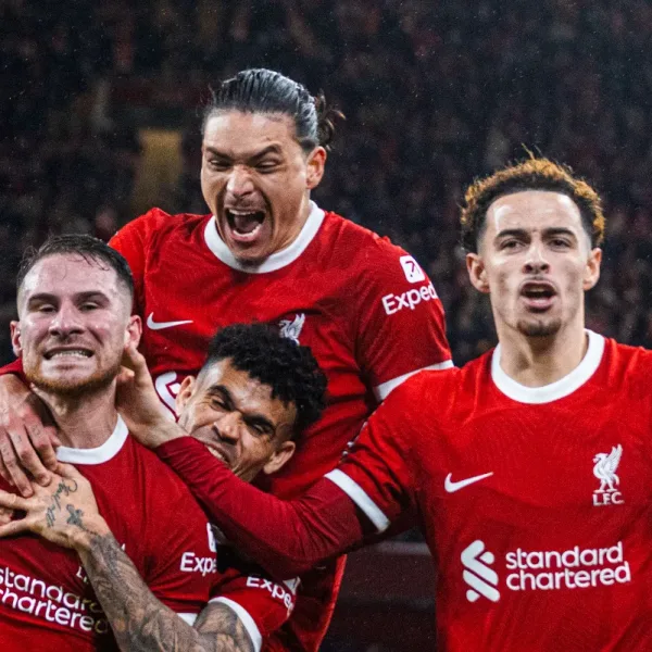 Con un golazo de Alexis Mac Allister, Liverpool venció a Sheffield y sigue como único líder de la Premier League