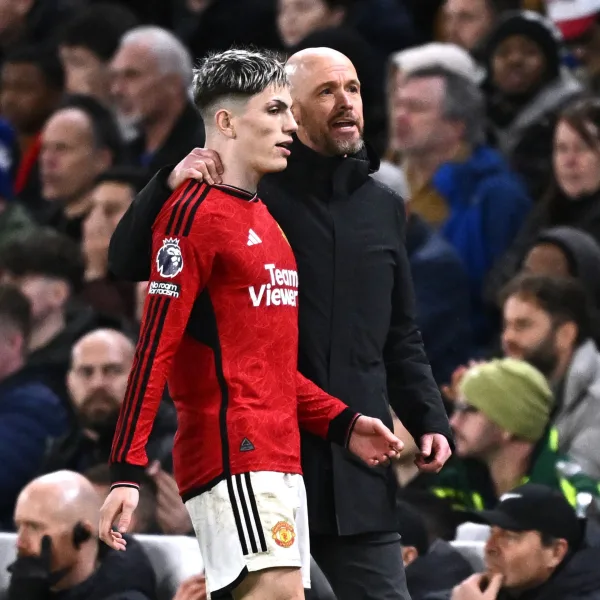 Los polémicos likes de Garnacho contra su técnico tras el empate del Manchester United