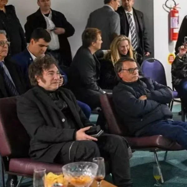 Milei llegó a Brasil y vio junto a Bolsonaro el partido de Brasil contra Uruguay