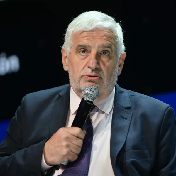 El exsecretario de Agricultura se mostró crítico con el Gobierno tras su salida