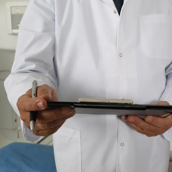 Mendoza oficializó el cobro a extranjeros que se atiendan en hospitales públicos